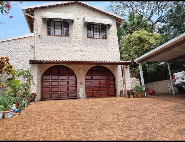 4 BEDROOM HOUSE FOR SALE IN PANORAMA